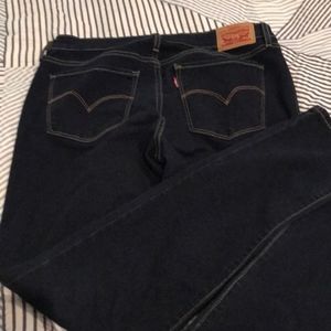Levi’s 711 Skinny Jeans